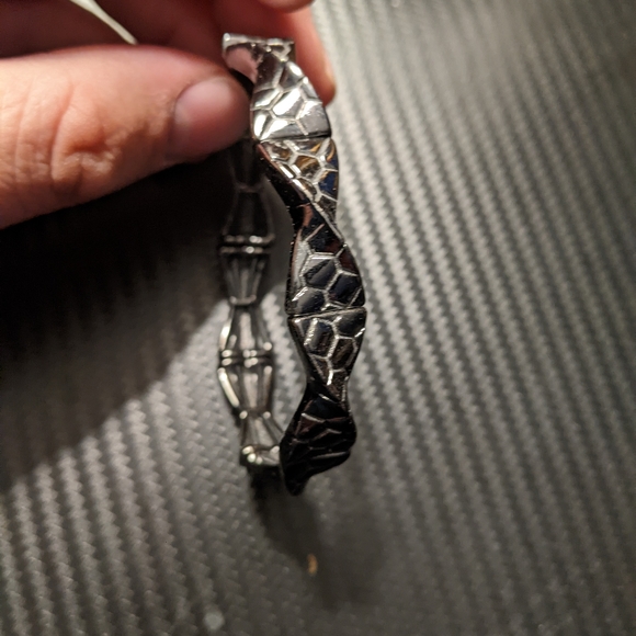 Lia Sophia "Sync/Swivel" Hematite Bracelets - Picture 2 of 7